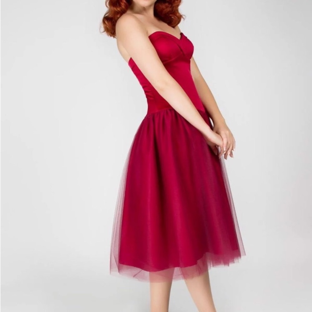 Elegant Red Midi Corset Dress